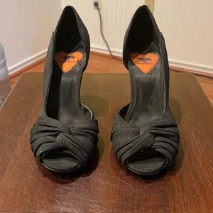 Rocket Dog Shimmery black heels 7M.